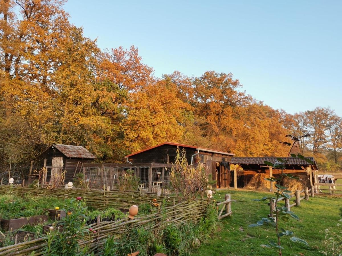 Hotel Stajnia Karczow Esterno foto