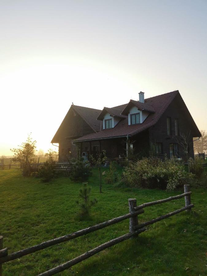 Hotel Stajnia Karczow Esterno foto