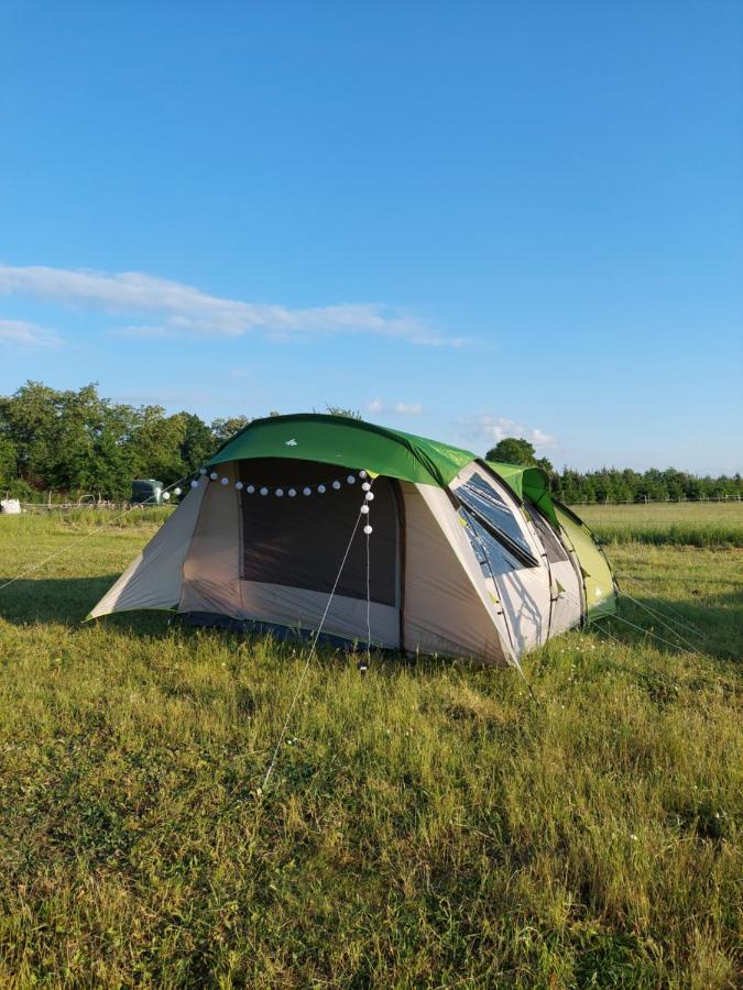 Hotel Stajnia Karczow Esterno foto